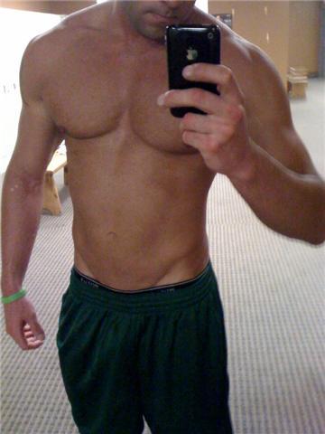 iPhoneกับหนุ่มๆ