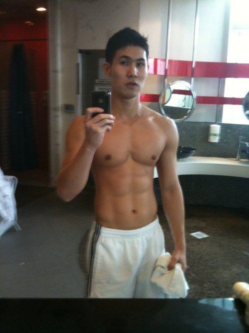 iPhoneกับหนุ่มๆ