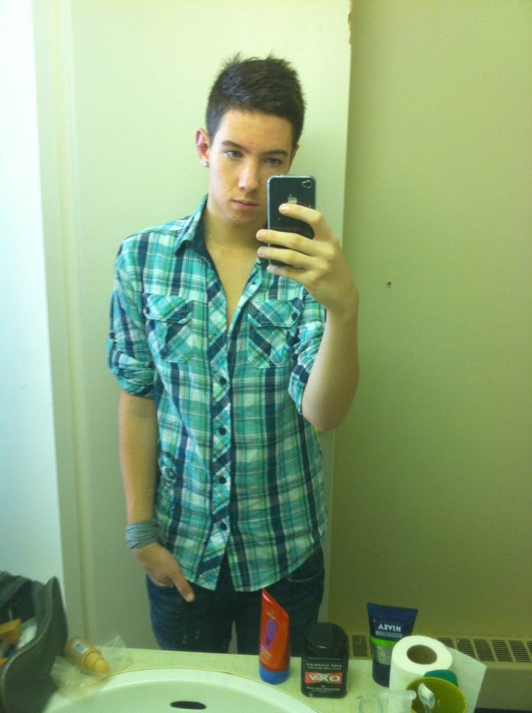 iPhoneกับหนุ่มๆ