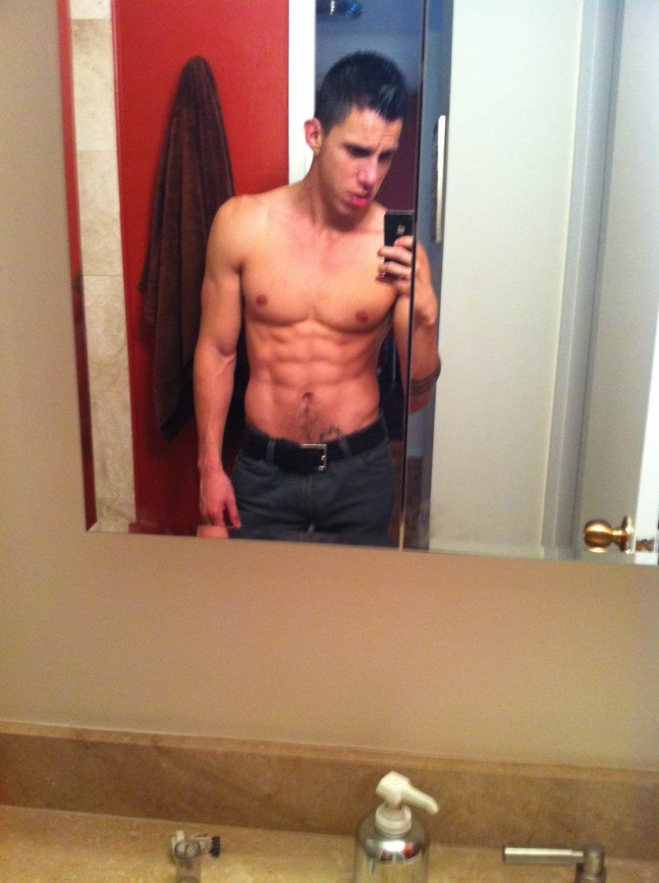 iPhoneกับหนุ่มๆ