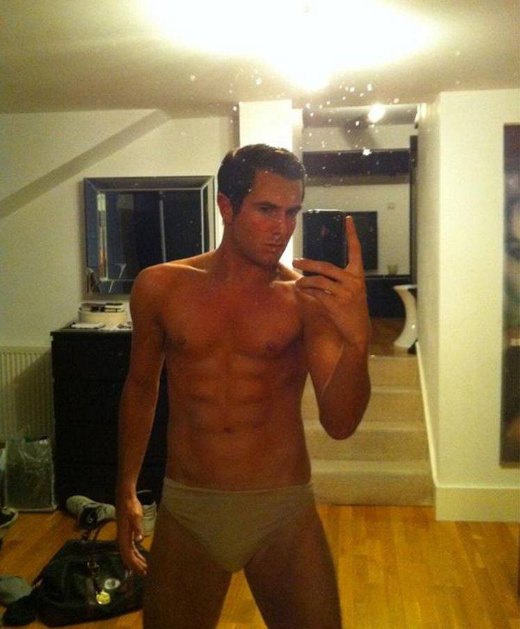 iPhoneกับหนุ่มๆ