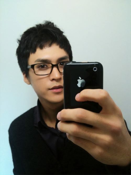 iPhoneกับหนุ่มๆ