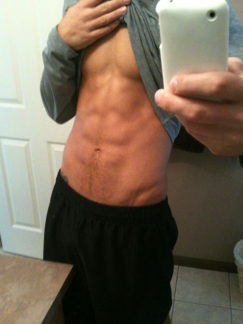 iPhoneกับหนุ่มๆ