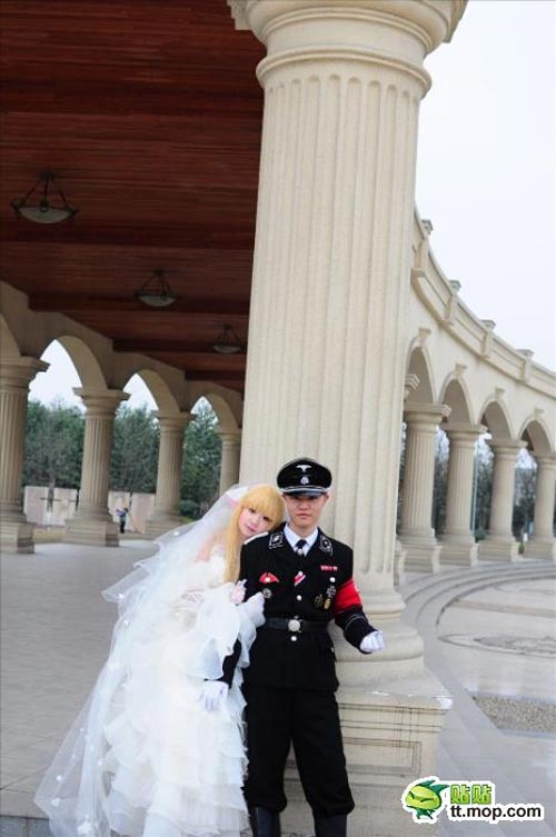 เก๋ ๆ แฟชั่นเซ็ตแต่งงานคอสเพลย์สาวหูแมวกับหนุ่มนาซี