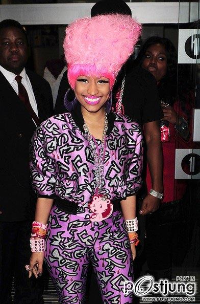 4สาวประชันความเปรี้ยว Lady gaga  Katy Perry Nicki Minaj Britney Spears