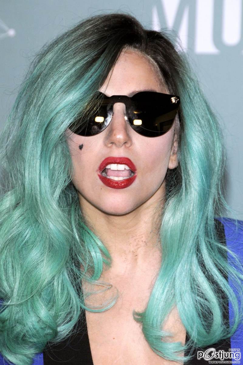 4สาวประชันความเปรี้ยว Lady gaga  Katy Perry Nicki Minaj Britney Spears