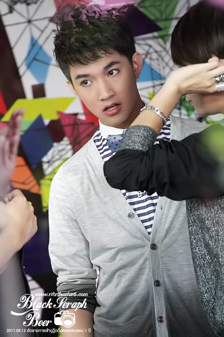 ริทกับผมทรงใหม่ @ รายการเช้าดูวู้ดดี้ 13-9-11