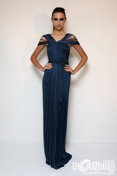 Monique Lhuillier จากชุดแต่งงานสุดหรูสู่พรมแดง