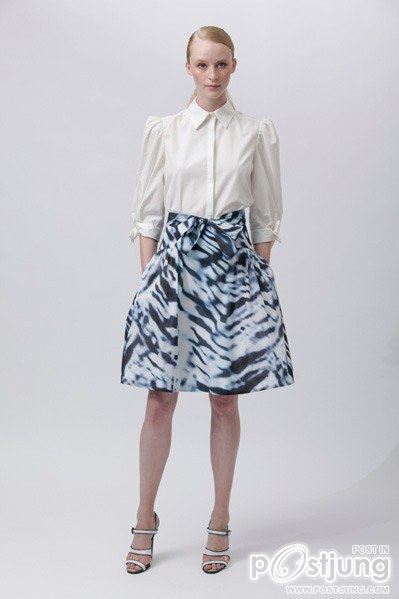 Monique Lhuillier จากชุดแต่งงานสุดหรูสู่พรมแดง