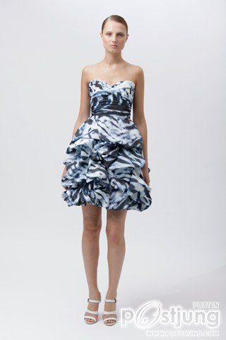 Monique Lhuillier จากชุดแต่งงานสุดหรูสู่พรมแดง