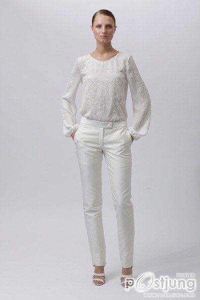 Monique Lhuillier จากชุดแต่งงานสุดหรูสู่พรมแดง