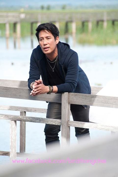 เบิร์ด ธงไชย เบี้องหลัง Mv. ร้องไห้ทำไม