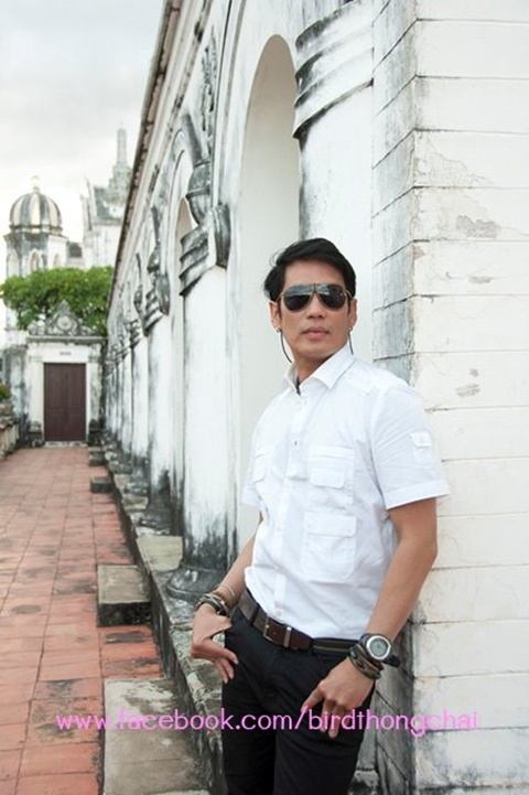 เบิร์ด ธงไชย เบี้องหลัง Mv. ร้องไห้ทำไม