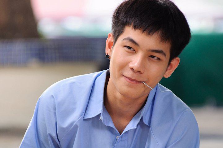 เอิร์ธ ธวัช พรรัตนประเสริฐ