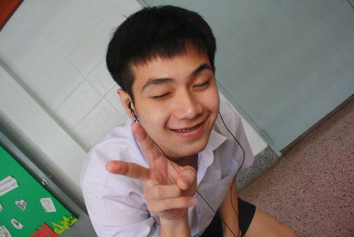 เอิร์ธ ธวัช พรรัตนประเสริฐ