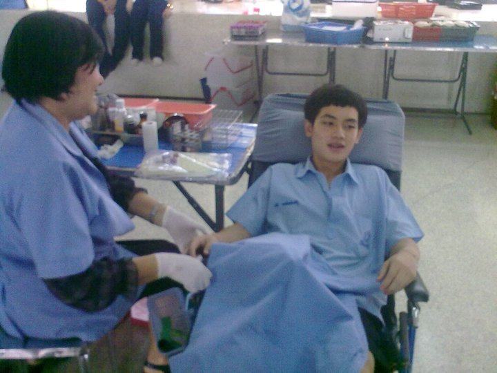 เอิร์ธ ธวัช พรรัตนประเสริฐ