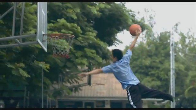 เอิร์ธ ธวัช พรรัตนประเสริฐ