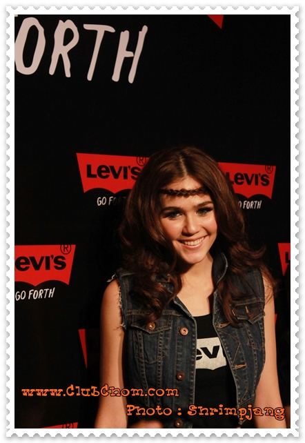 ชมพู่ อารยา อวดหุ่นสวยในงานLevi's "Go Forth"