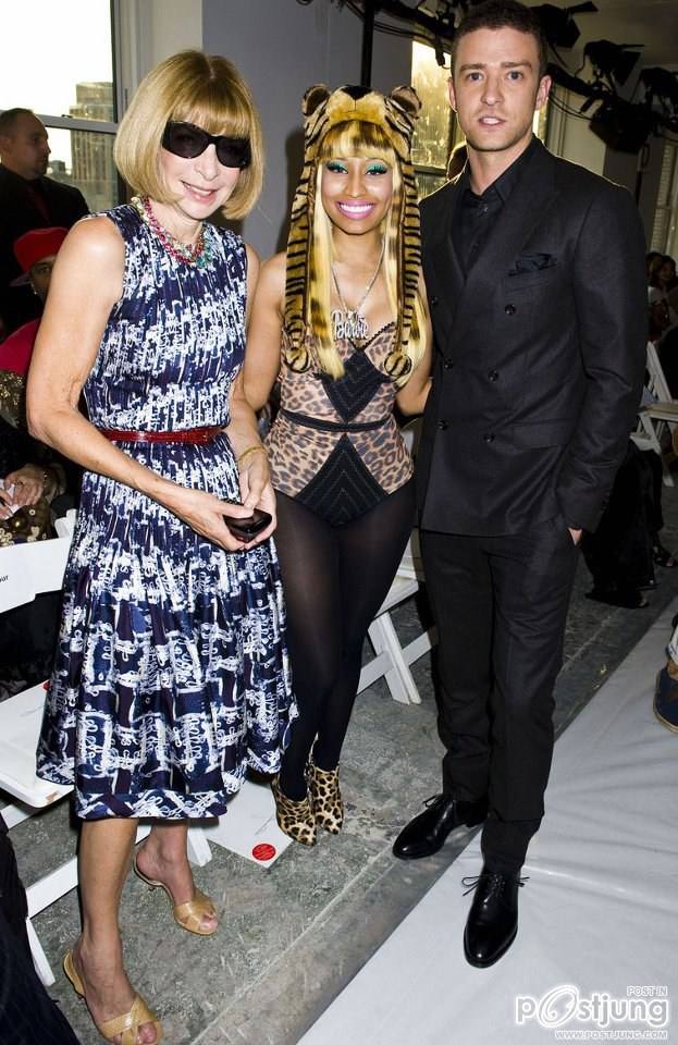 Nicki Minaj & Anna Wintour @ Oscar De La Renta's NYFW Show