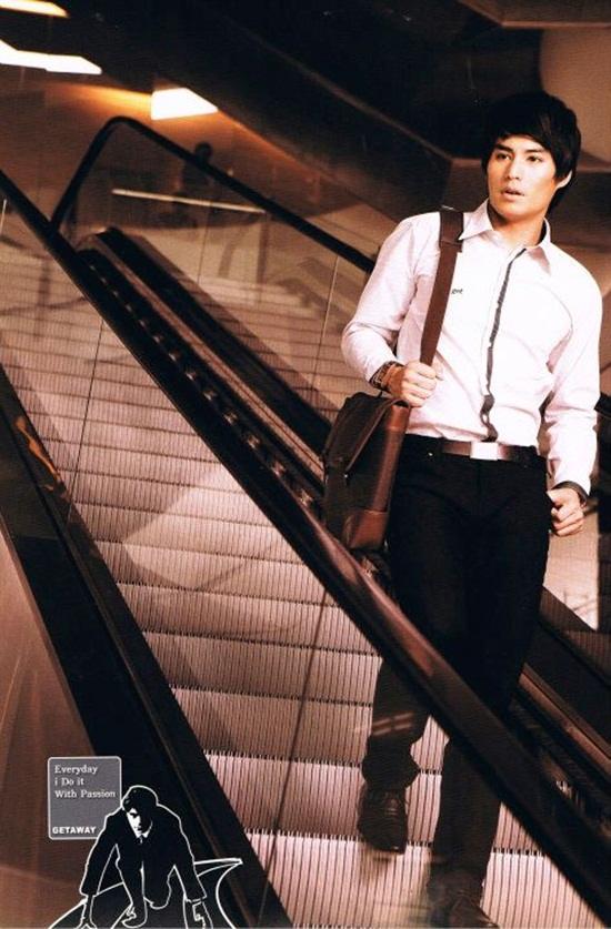 ต้าร์-นาวิน เยาวพลกุล @ TOUCH MAGAZINE vol.1 no.11 September 2011