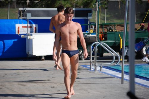 นักกีฬาหุ่นแซบ