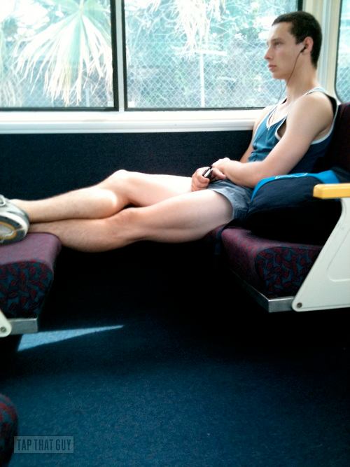 นักกีฬาหุ่นแซบ