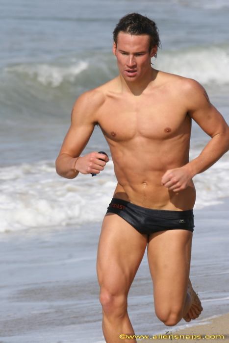 นักกีฬาหุ่นเฟิร์ม