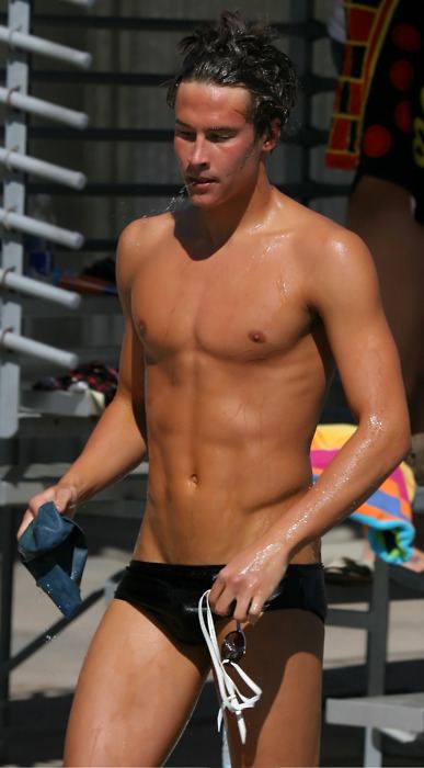 นักกีฬาหุ่นเฟิร์ม