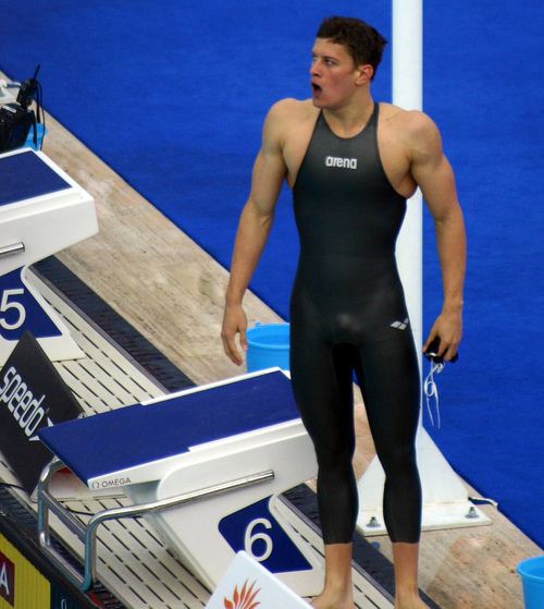 นักกีฬาอวดหุ่นสวย