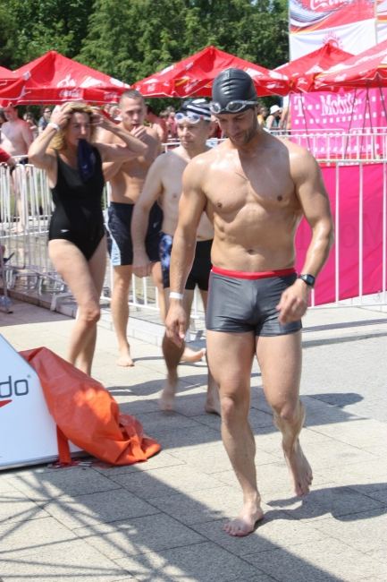 นักกีฬาอวดหุ่นสวย