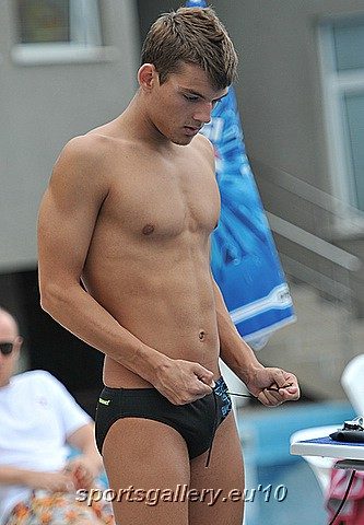 นักกีฬาอวดหุ่นสวย