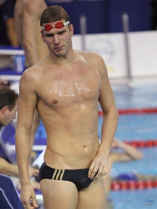 นักกีฬาอวดหุ่นสวย