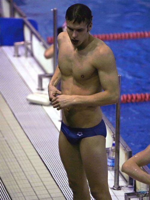 นักกีฬาอวดหุ่นสวย