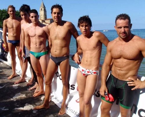 นักกีฬาอวดหุ่นสวย