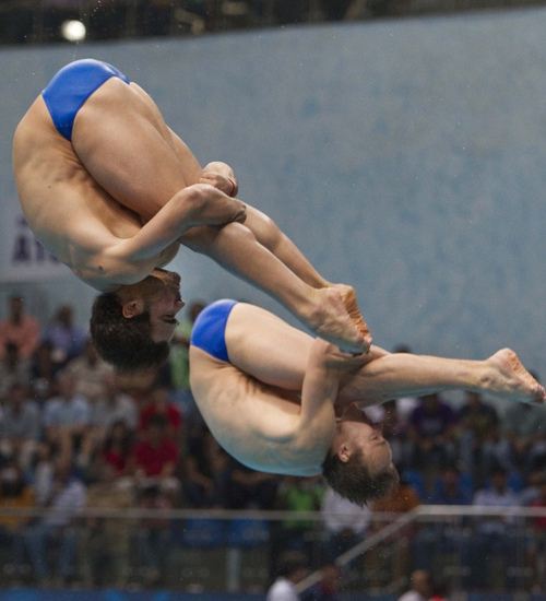 นักกีฬาอวดหุ่นสวย