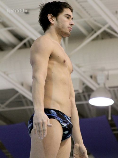 นักกีฬาอวดหุ่นสวย