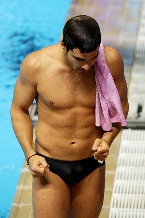 นักกีฬาอวดหุ่นสวย