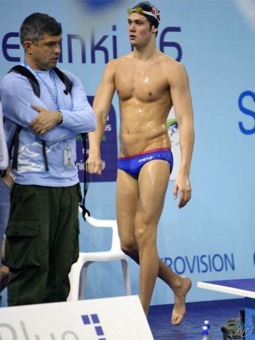 นักกีฬาอวดหุ่นสวย