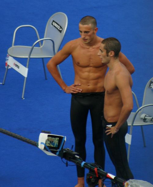 นักกีฬาอวดหุ่นสวย