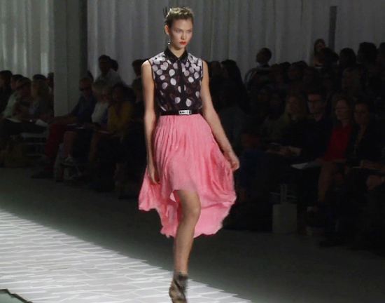 พาเกาะรันเวย์ชมแฟชั่นชิค ๆ จาก New York Fashion Week 2011