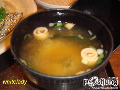 เปลี่ยนบรรยากาศกินอาหารญีุ่ปุ่นกันคะ >.<