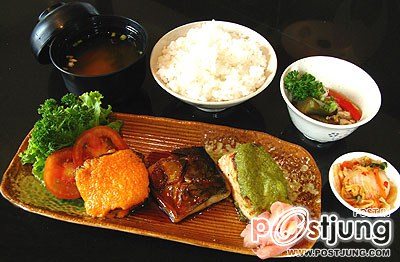 เปลี่ยนบรรยากาศกินอาหารญีุ่ปุ่นกันคะ >.<