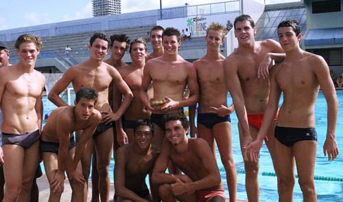 หนุ่มๆกัััับหุ่นน่ากิน