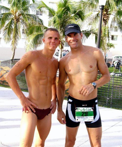 หนุ่มๆกัััับหุ่นน่ากิน