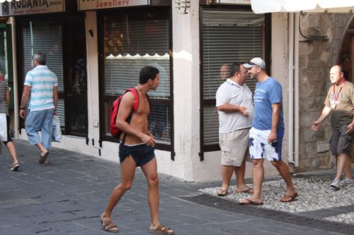 หนุ่มๆกัััับหุ่นน่ากิน