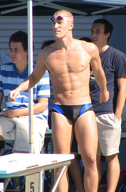 หนุ่มๆกัััับหุ่นน่ากิน