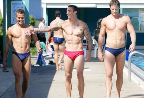 หนุ่มๆกัััับหุ่นน่ากิน