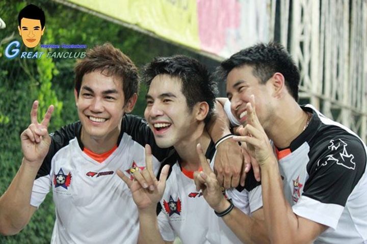 โป๊ป-ธนวรรธน์ ซ้อมบอลกับสมาชิกทีม Star Riders