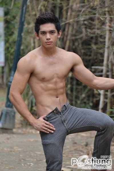 เอาหนุ่มๆ หล่อ หน้าบ้านๆ มาฝากทุกคนค่ะ