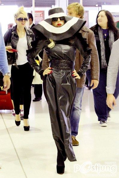 Lady Gaga at Sydney Airport